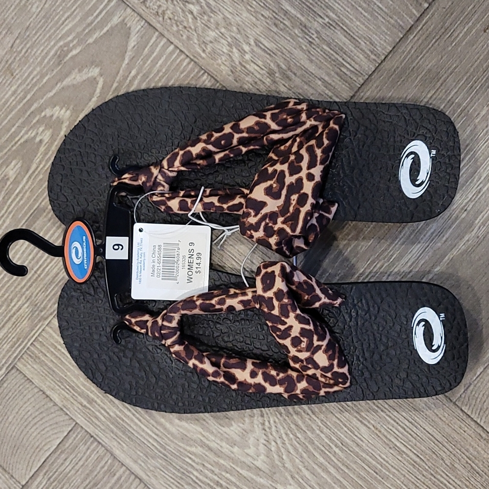 NWT Women's O'Rageous Sandals